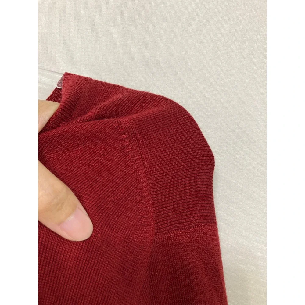 Set of Two Banana Republic Sweaters Large Red Green Silk Cashmere V-Neck Luxury